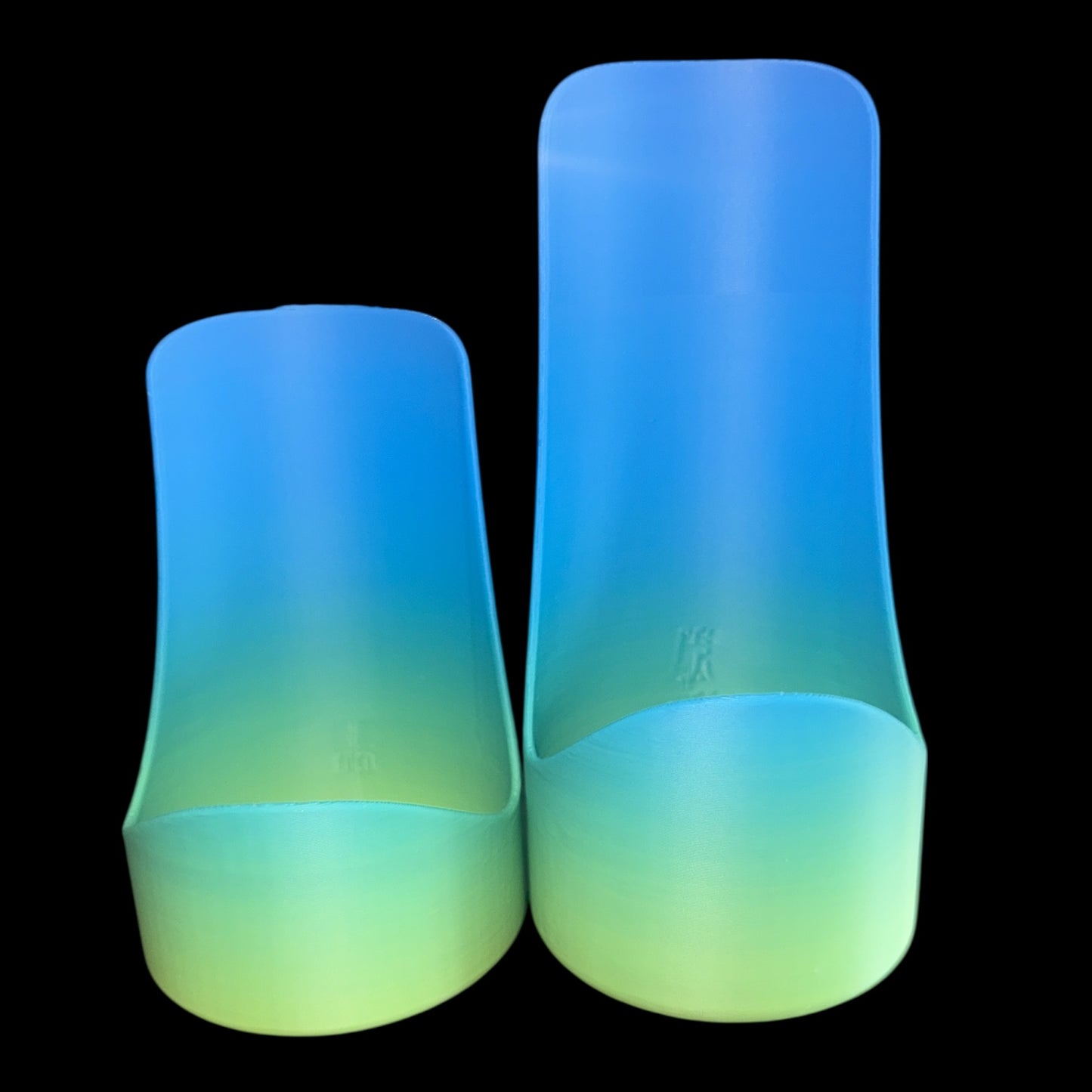 ✨😊✨ MYSTERY COLOR “DRINKY thing” in three different sizes ✨😊✨ These colors are absolutely incredible, check out the pictures. Fun and unique gift!